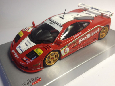 McLaren F1 GTR 09.jpg